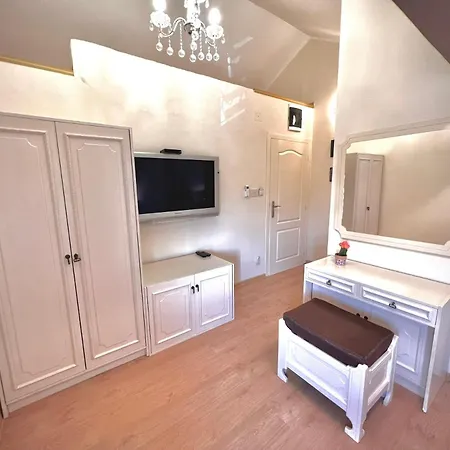 International 4* Paraćin