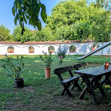 International Szálloda 4*