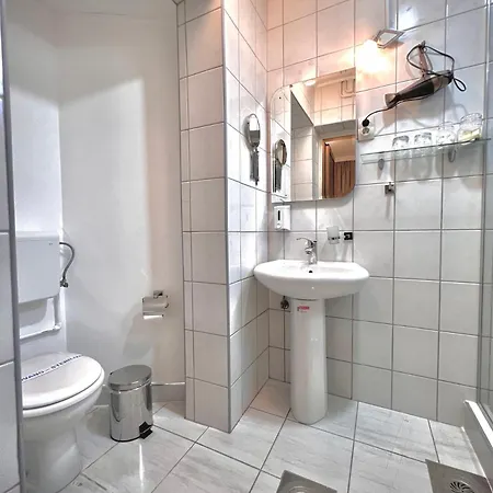 International Szálloda 4*